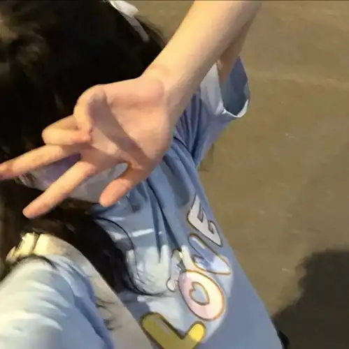 女生头像ins质感干净学