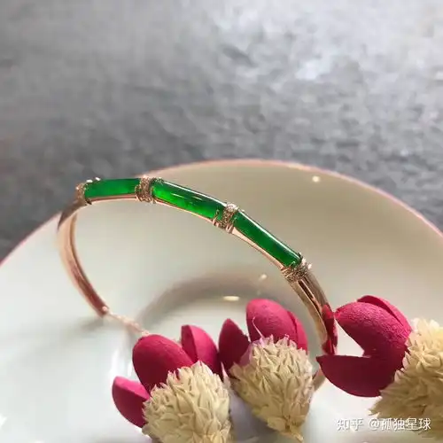  如何设计出年轻人也喜欢的玉石首饰