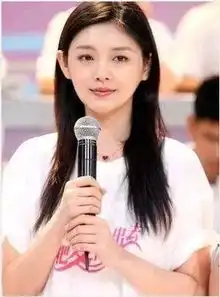  盘点不笑时是天使笑起来变猪扒的10大女星