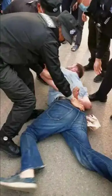  警方介入手机新浪网