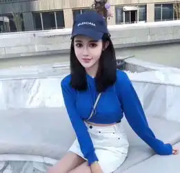  一组街拍清凉美女,热裤美女身材棒