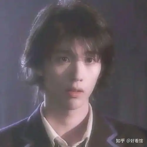  干净清爽男生头像干净有深度的男士微信头像干净阳光的男生头像清爽利落的阳光男孩头像
