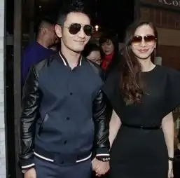  婚后浪漫40岁晓明献花给baby,网友嘴都能塞拳头