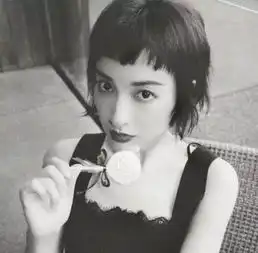  余文乐闪婚,周冬雨大方发祝福这个女孩凭什么这么酷