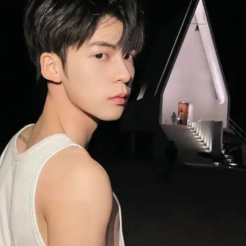  很奈斯的男生头像