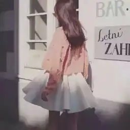  求一些qq女生头像不要欧美的不要字的不要非主流的谢谢快点我会采纳的5张合格我就采纳并