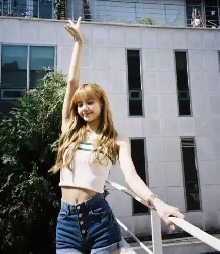  甜美洋娃娃系女爱豆,程潇lisa宋雨琦,谁是你心目中的人间芭比