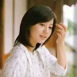 黄字头像图片女生可爱罗