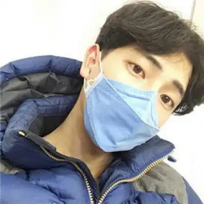  头像男伤感真人男生头像伤感孤独
