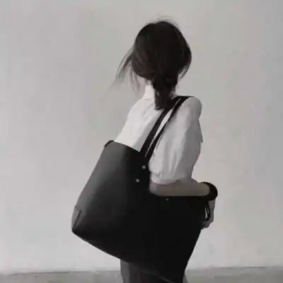 高冷女头像真人背影