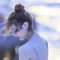  头像女生好看简单大方韩版女生好看头像