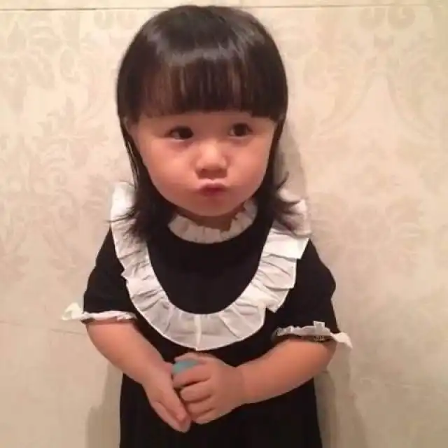  小时候的嗯哼还没有心形耳朵,而爸5其他萌娃婴儿时期你看过吗