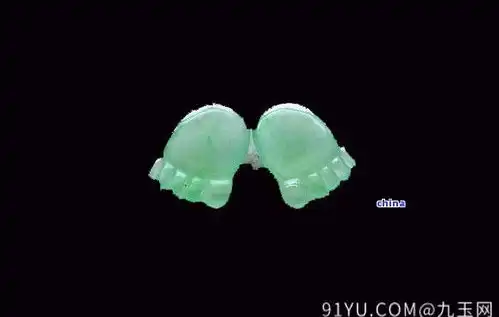  猫爪戒指翡翠佩戴的寓意与吉祥解析