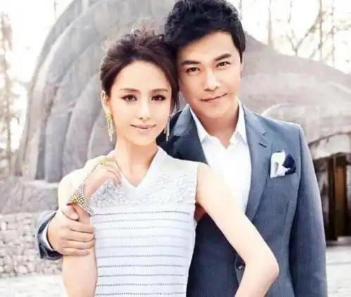  佟丽娅陈思诚同台却无交流,反观周迅陈坤,昔日恋人竟不如朋友