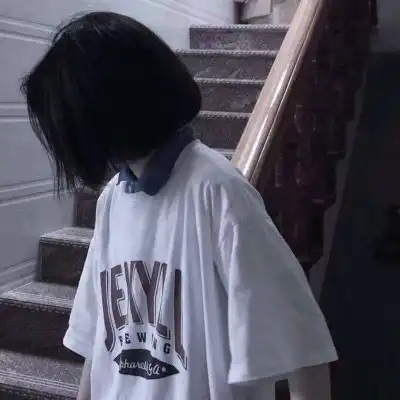  头像女背影或侧面唯美伤感