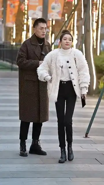  这应该是男女戴口罩的区别吧