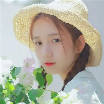  2018微信头像女生优雅气质高清每一朵花都是白云的眼泪