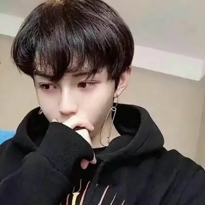  这个头像是情头吗