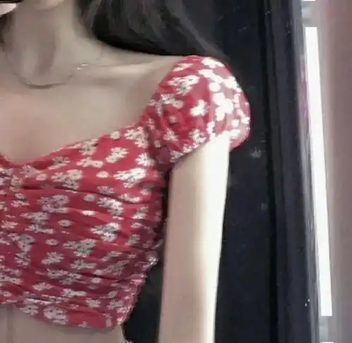 美女头像图片高清壁纸可