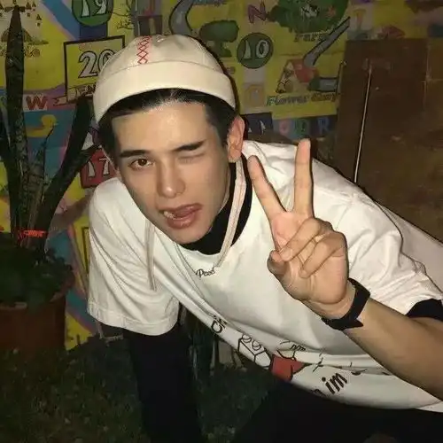  男生头像放心吧我会永远陪在你身边
