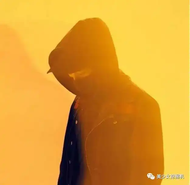  抖音未成年少女炫富整形遭封杀,舞神代古拉自然上位成抖音新晋一姐