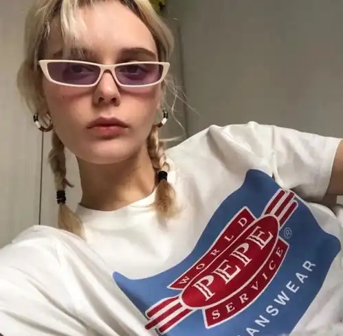  超好看的ins风女头欧美女头高级可以做状态的句子