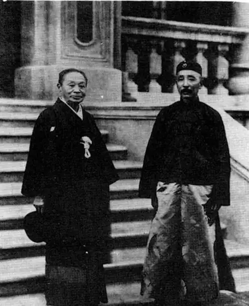  年轻时的张作霖不仅霸气外露,还带有几分书生气