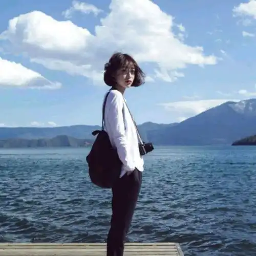 女人上档次的山水微信头