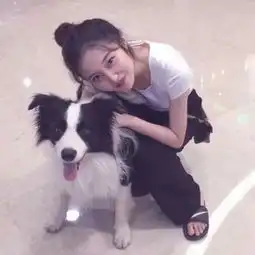  半丸子头女生头像侧面丸子头可爱头像大全
