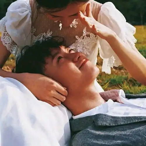 三人头像两男一女一人一