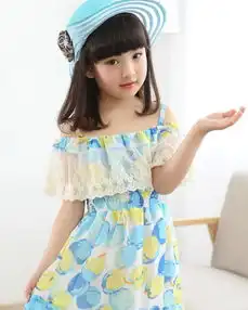  韩版女孩服装搭配拼色吊带裙