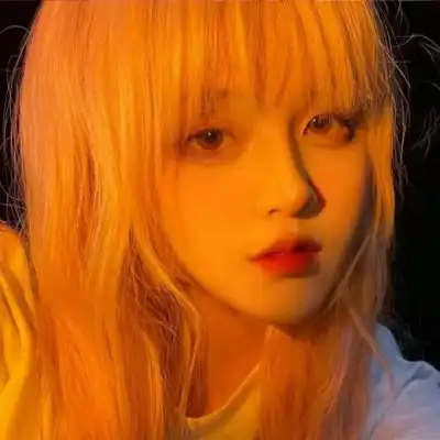  耐看型女生照片真人头像