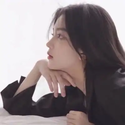 真人头像女生冷酷霸气 