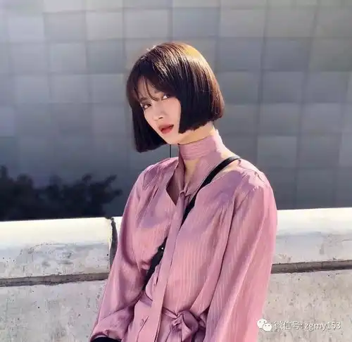微信头像女生简单大方小