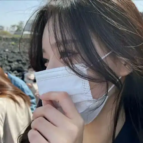 戴口罩女头丨收藏好久了