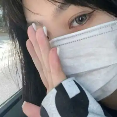 真人头像女生冷酷霸气 