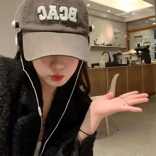  适合女生长期不换的微信头像