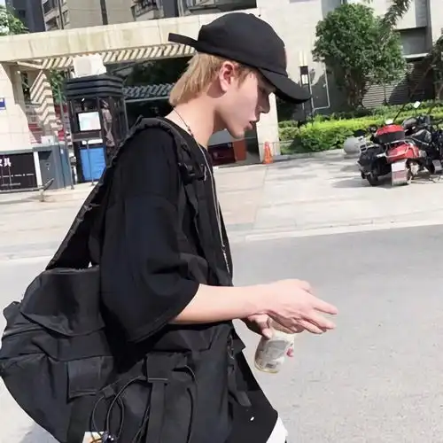 情侣头像御姐和高冷男一
