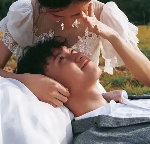 三人头像两男一女一人一