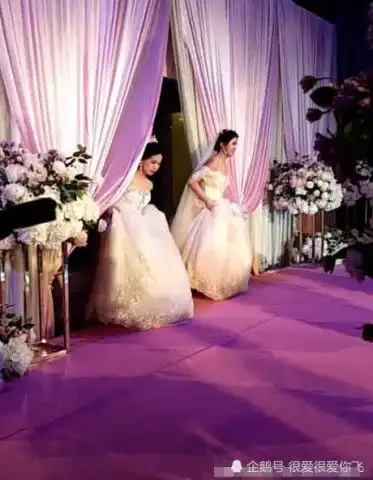  抖音婚礼上惊现俩位新娘,不会是要娶双胞胎吧,网友好羡慕