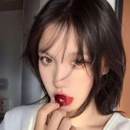  文艺范的女生头像,看起来又有点霸气的
