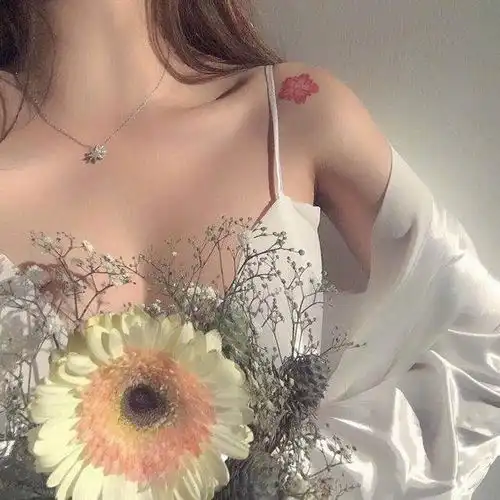 情侣头像单人不露脸女头