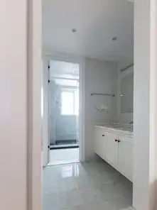 简约微笑头像北欧