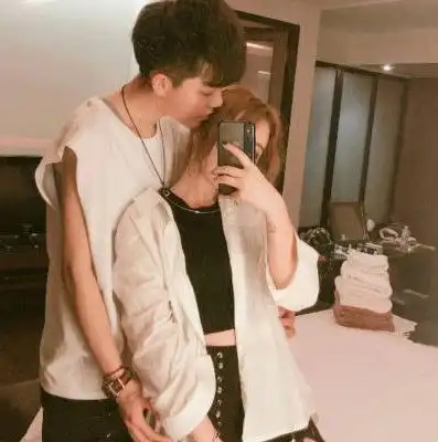 夫妻专用一人一半头像黑