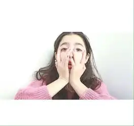  戴口罩女生头像偏韩风