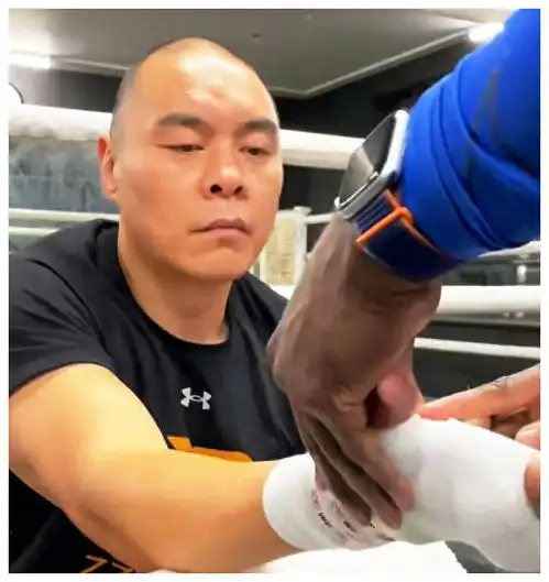  中国计分裁判助力张志磊二番战,主裁曾照顾过顶尖选手