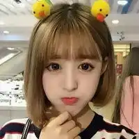  大眼睛女生qq头像