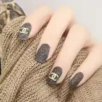  法式小清新美甲图片简单大方的经典法式美甲图片