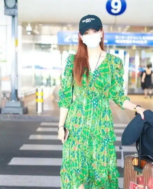  新还珠三姐妹重聚,年纪最大的海陆却最看小,单人坐画面略显心酸