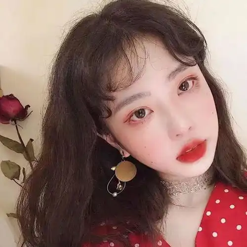  女生头像,生命中必有裂缝才能照进阳光